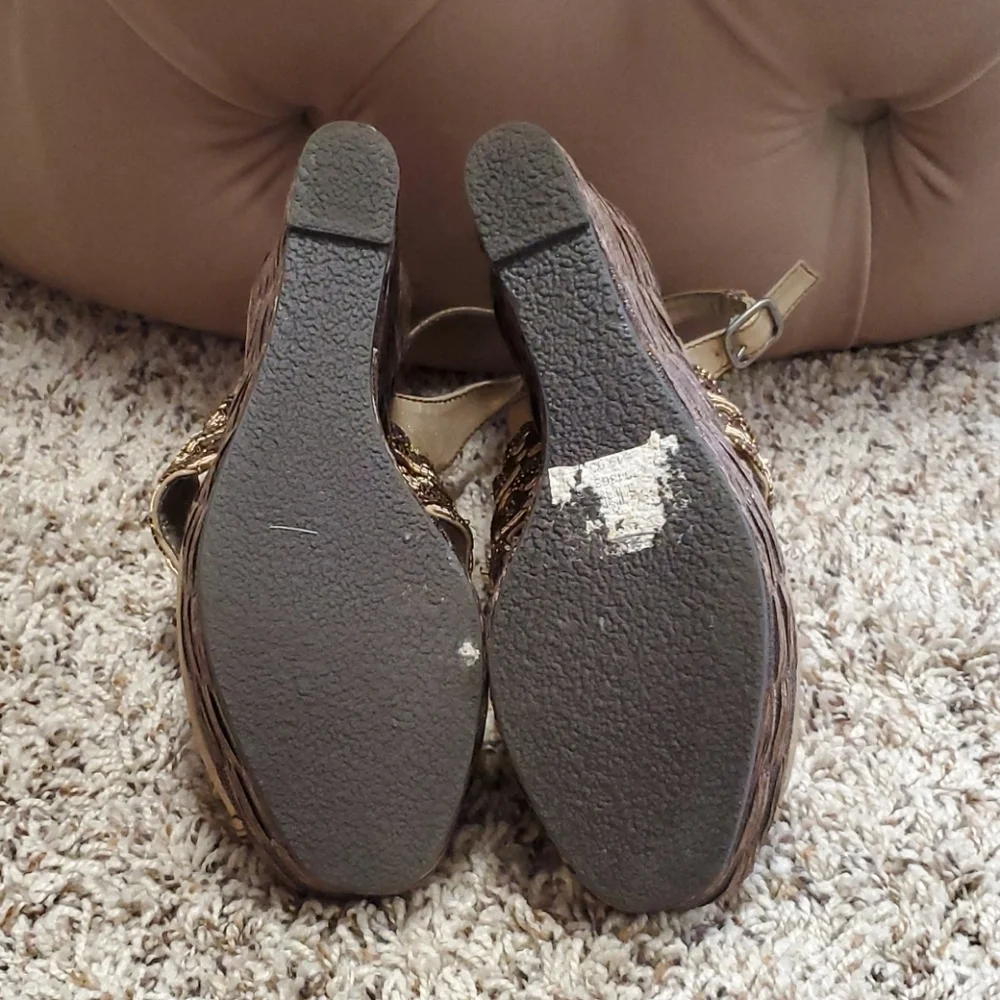 BKE Bronze Shimmer Wedges